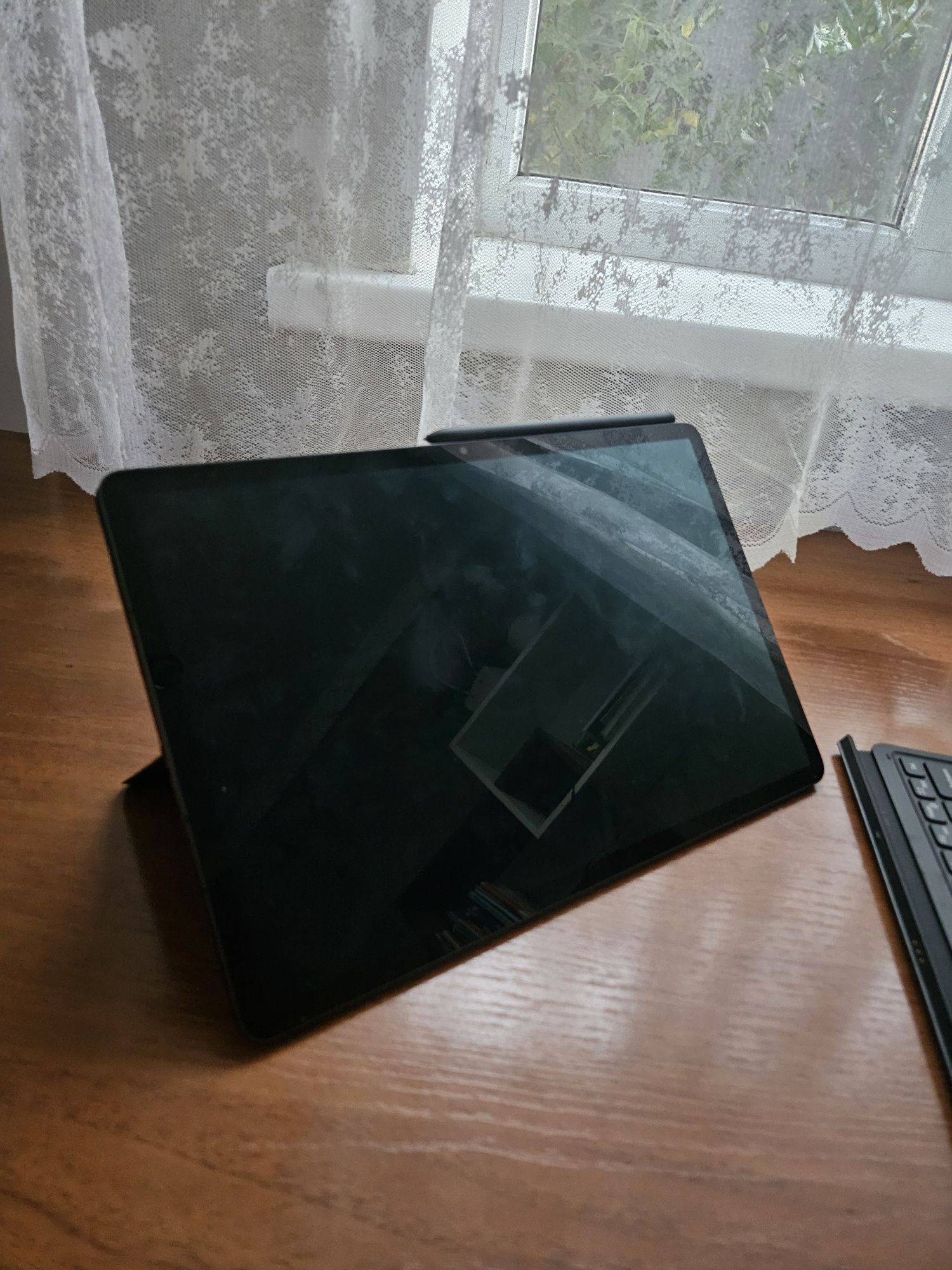 Samsung Galaxy Tab S8+ 5G

тачпадом + Bluetooth мышь — По