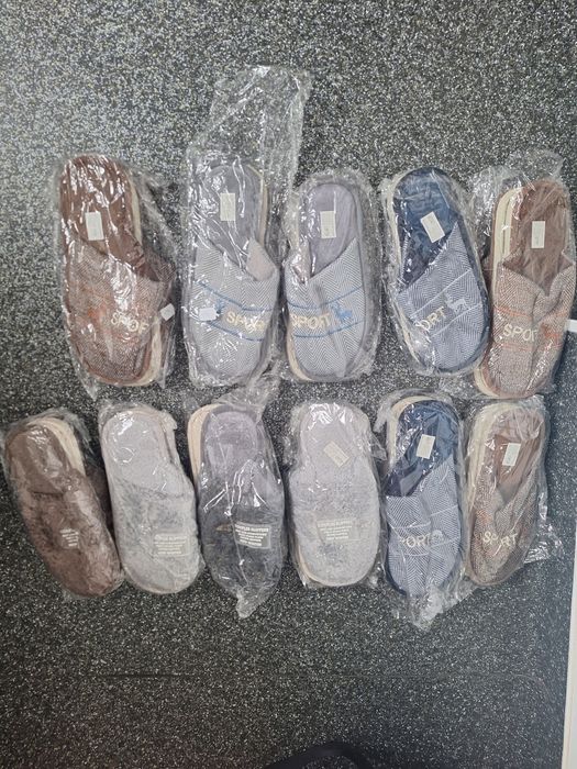 Papuci bărbați de casă