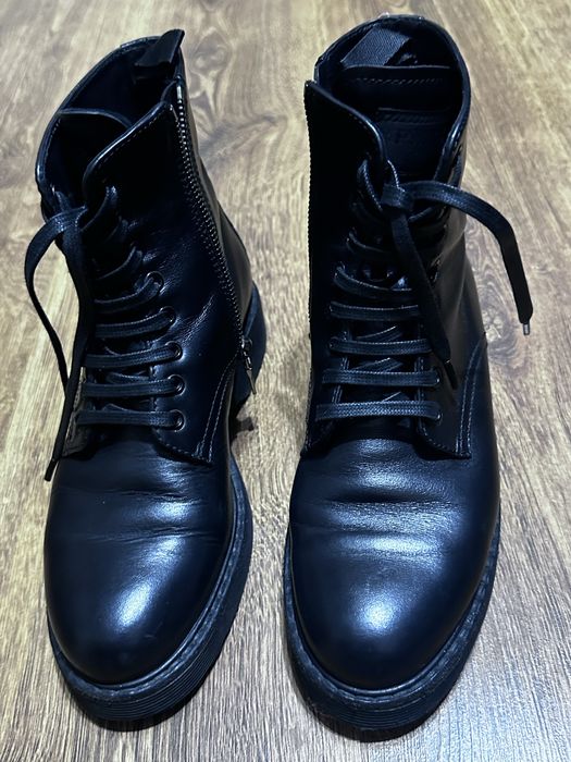 Продам обувь prada кожа