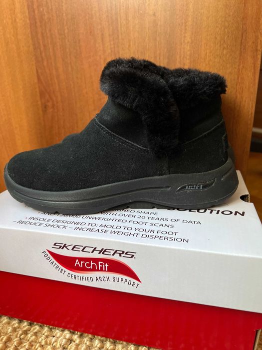 Дамски боти Skechers ArchFit обработен велур, с топла подплата