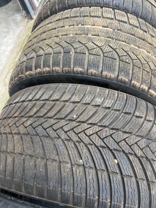 Anvelope de iarnă Pirelli/Triangle  R20