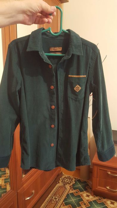 Продам детскую вельветовую рубашку