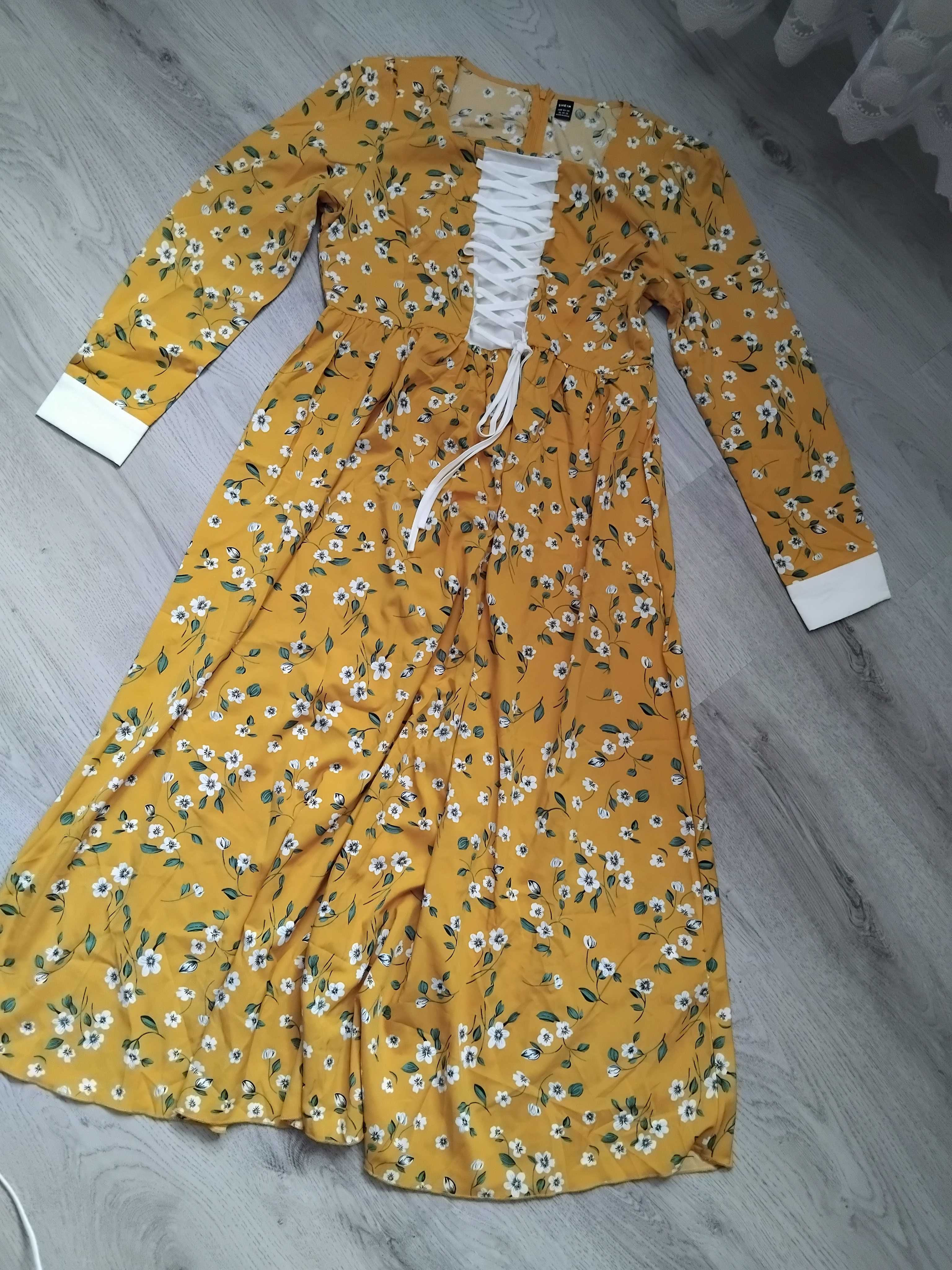 Рокля от Shein .