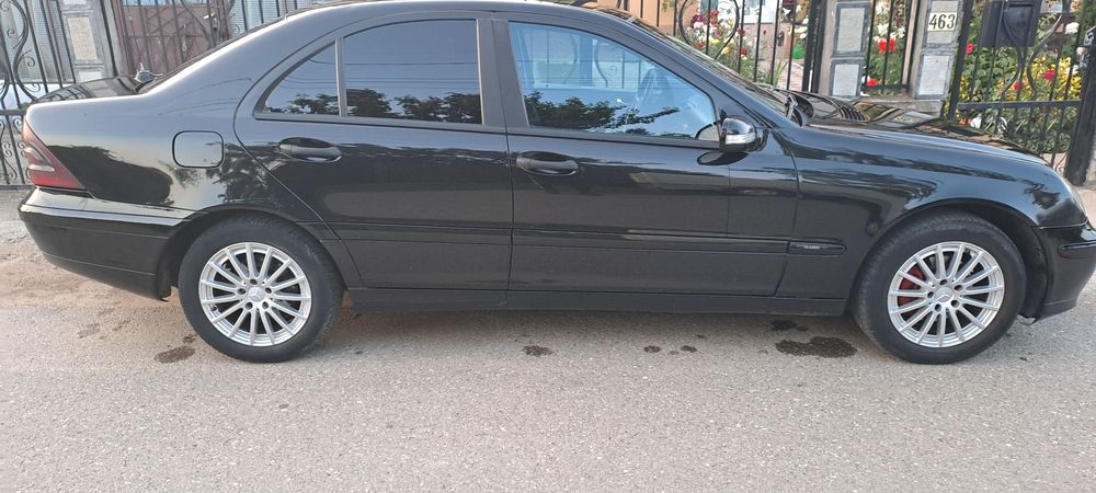 Mercedes w203 2004 Preț  Fix 1500e