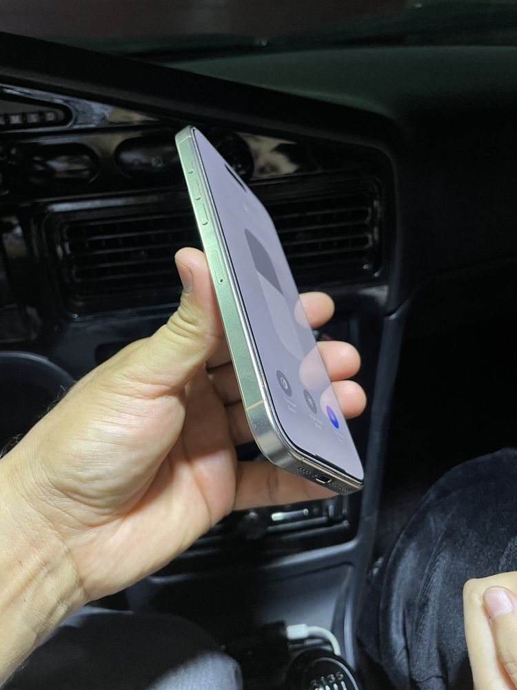 I phone 16 pro max 100% batareyka holati yangi