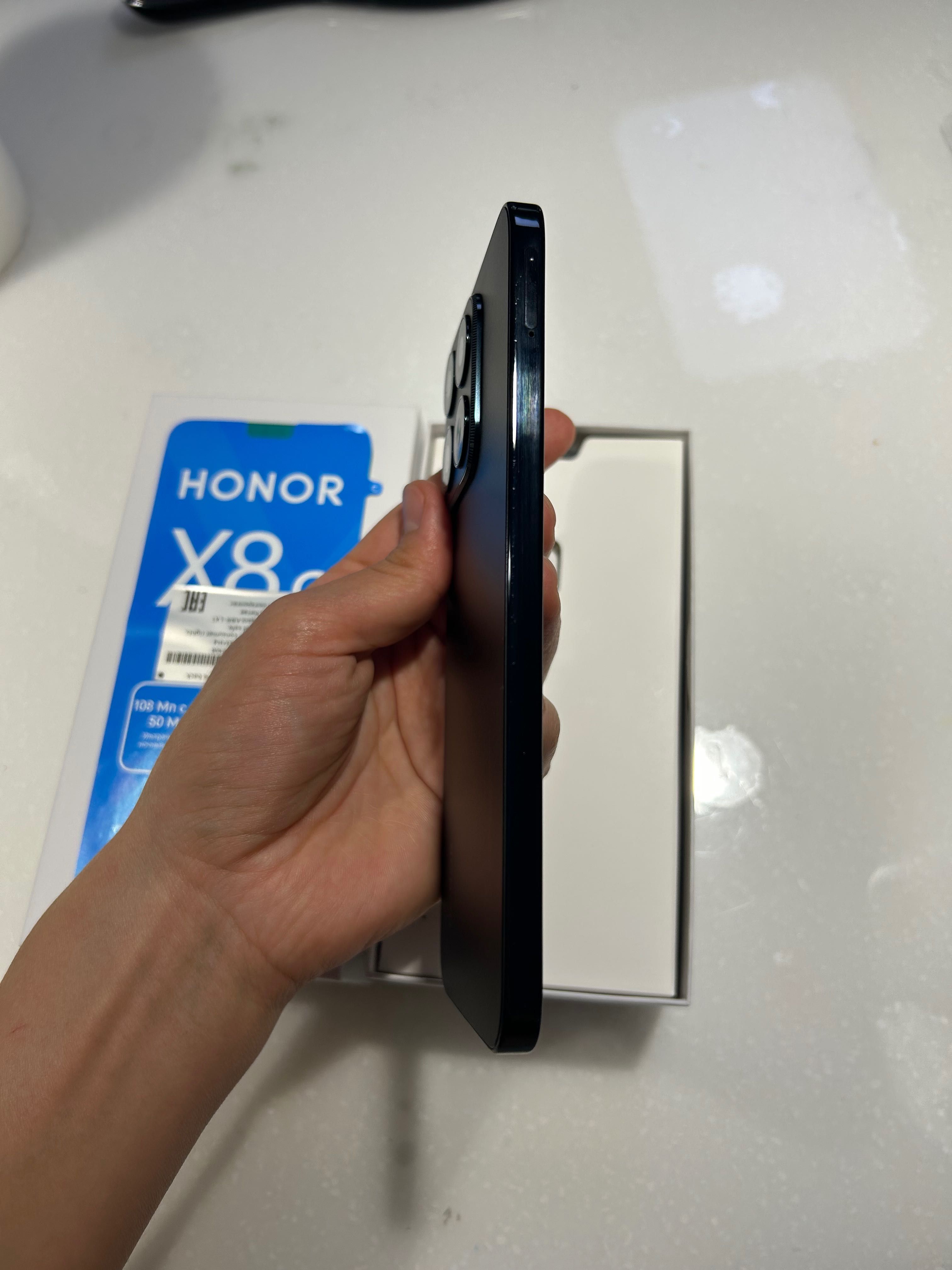 Продам HONOR X8c новый (как айфон)