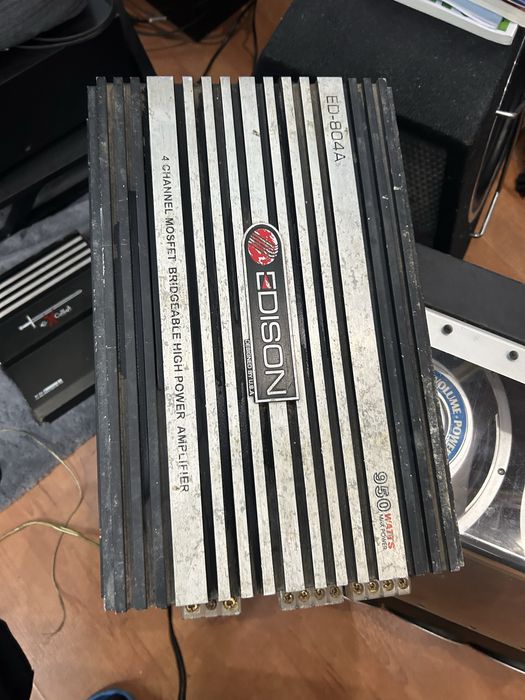 Бас каси авто говорители и усилватели