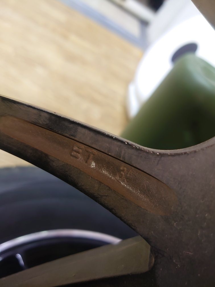 Продам диски и шины Bridgestone