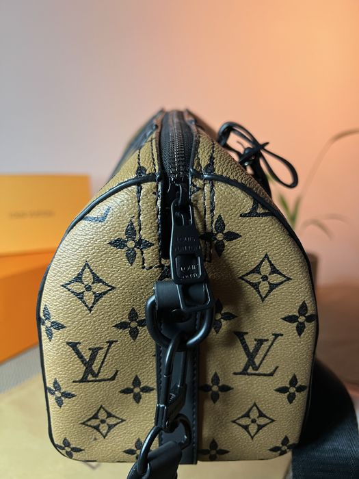 INCHIDERE AFACERE Borseta Louis Vuitton City Keepall Calitate Premium