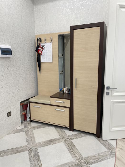 Прихожая с зеркалом