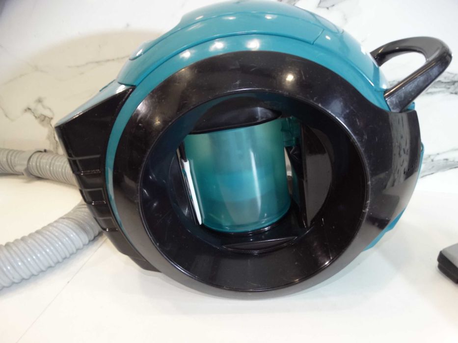 Makita DCL500 - Акумулаторна прахосмукачка