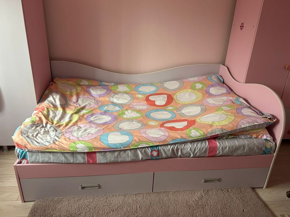 Vând mobila domnișoare