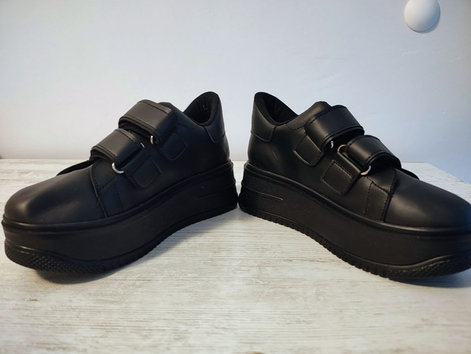 Черни кецове на висока подметка