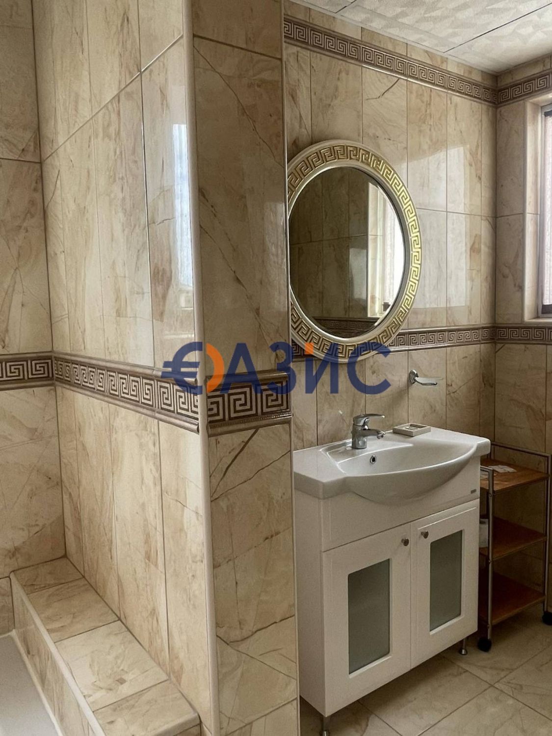 Апартамент с 2 спални в комплекс Адмирал Плаза, 187 кв. м, Слънчев