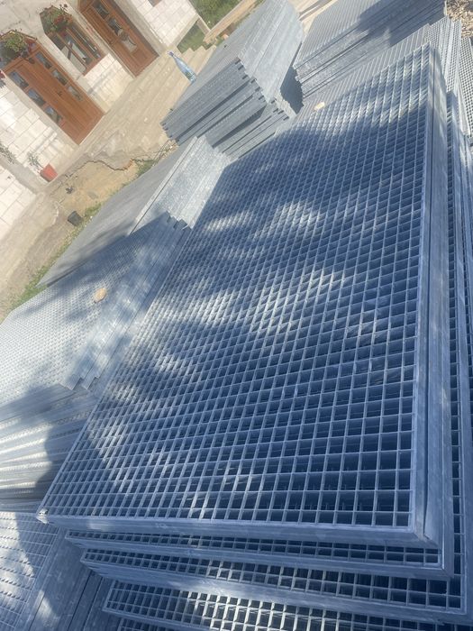 Gratare zincate galvanizate