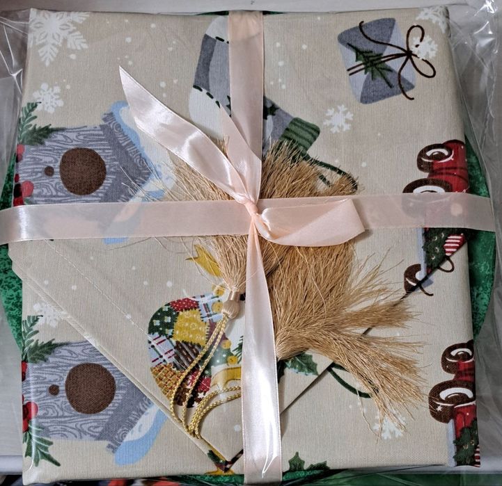 Новогодный скатерт и раннер