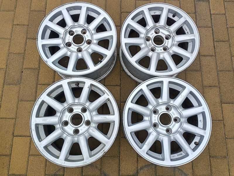 Продам оригинальные легкосплавные диски на автомашину Audi