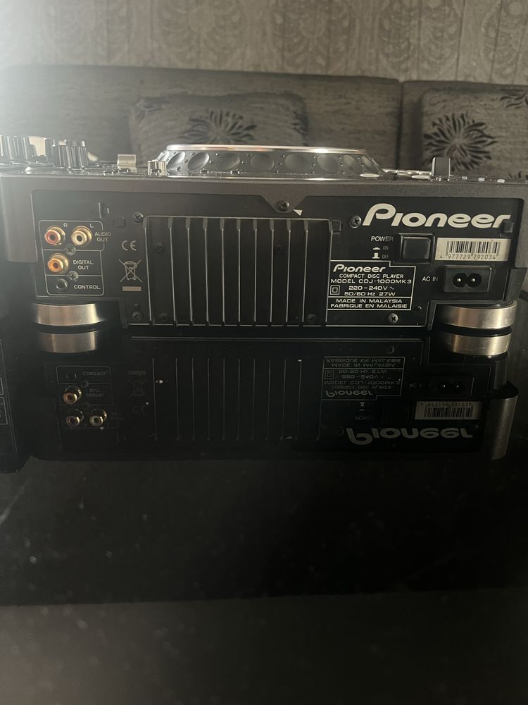 Pioneer CDJ-1000mk3 и Behringer DJX750