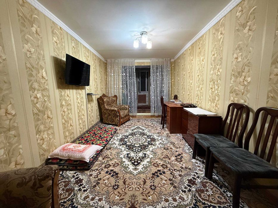 Новомосковская, институт IDU, кафе Вечер и Бон, 2/2/5, кирпич, 54 метр