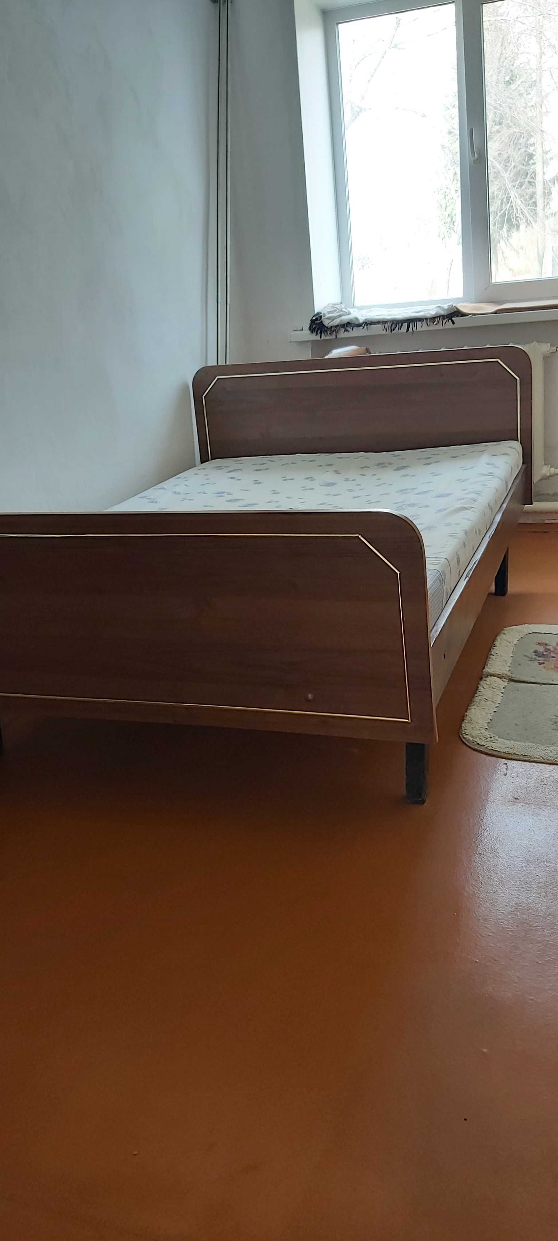 Кровать 130х190 с матрацем и шкаф для одежды