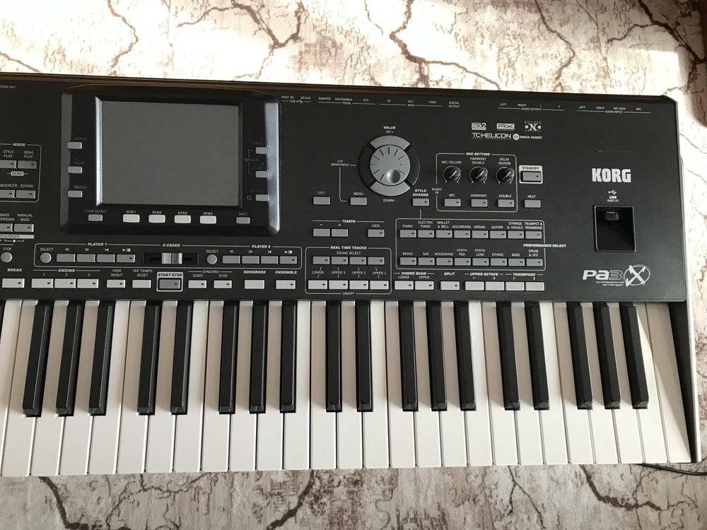 Продавам KORG PA3x