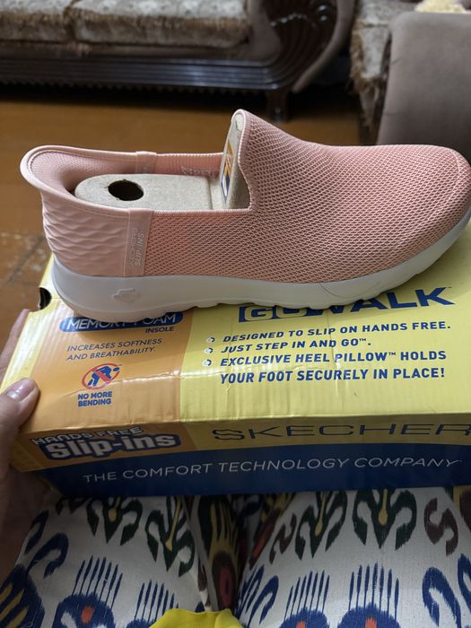 Skechers женская обувь.