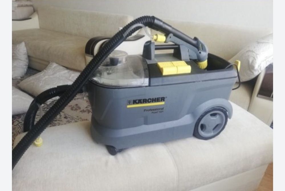 Продам моющий пылесос Karcher 10/1