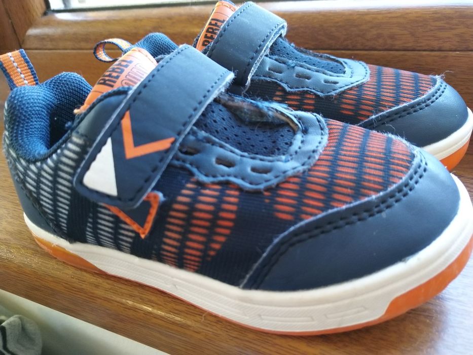 Обувки 22 номер 15см ортопедична стелка като нови