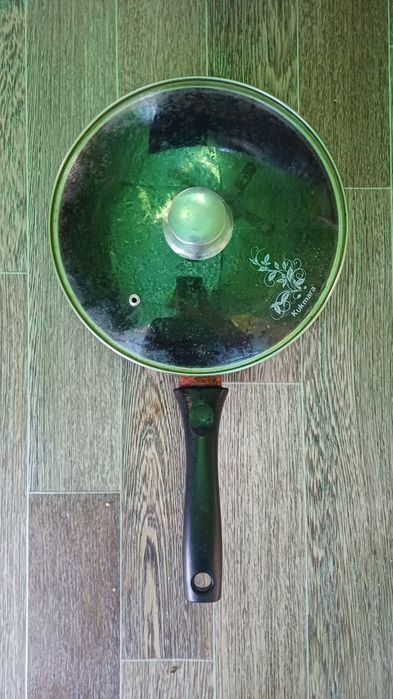 Сковородка КУКМАРА б.у скавародка скаварадка скавородка  с крышкой