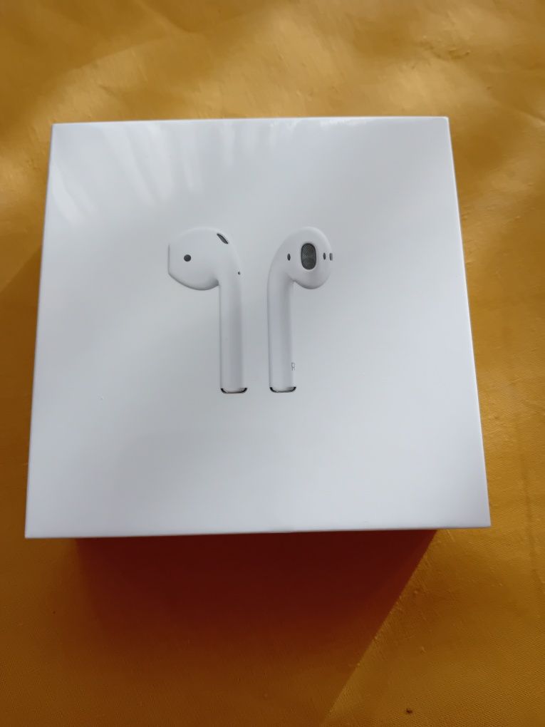 True wireless Airpods 2 Apple MV7N2ZM/A