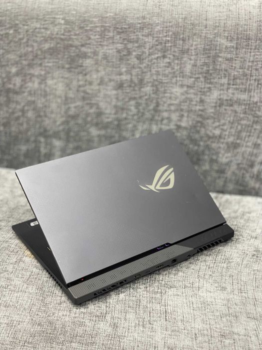 Asus Rog Strix G513EI