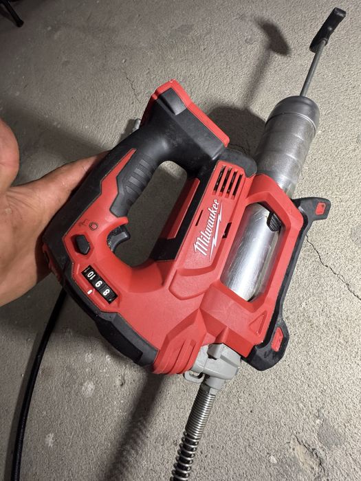 Gresor Milwaukee M18 GG din 2023