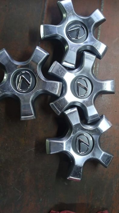 Продам колпаки на лексус