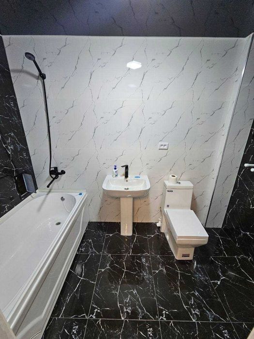 Сдается 2х  комнатная квартира на 7 этаже Ориентир Голубой экран