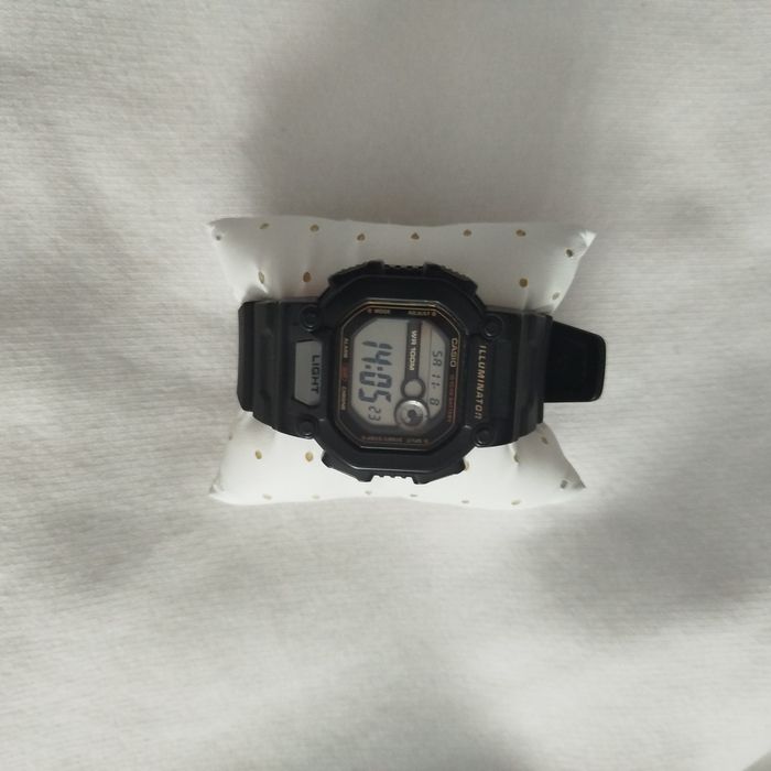 Часы Casio W-737H