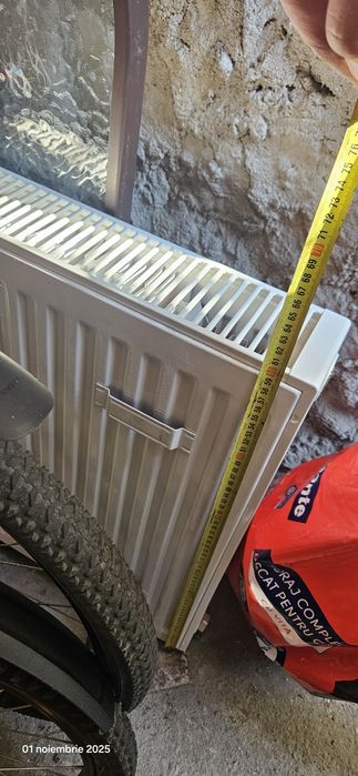 Radiator alb cu montare pe perete 60x140