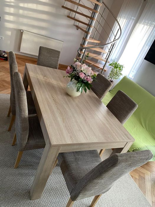 Masă si șase scaune