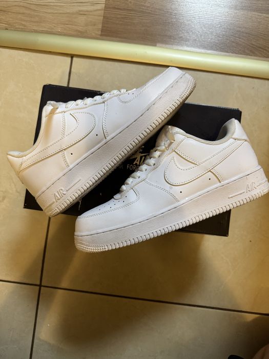 Vand Air Force 1 albi