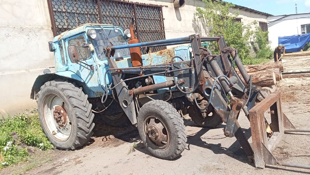 Продам срочно Трактор