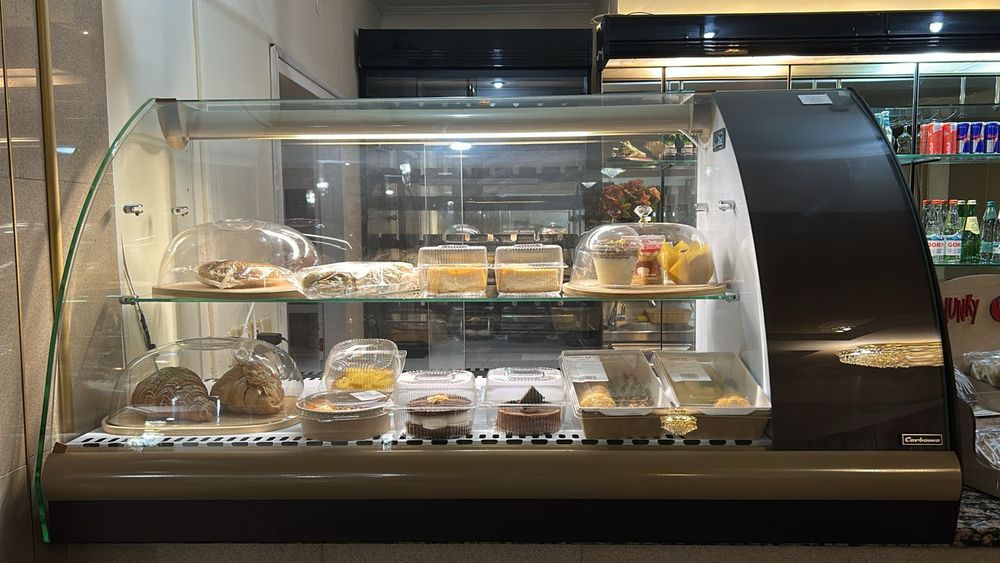 Холодильник витринный