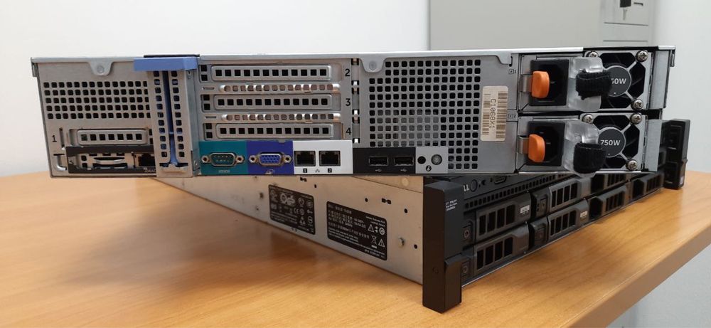 Dell PowerEdge R520 Server Дел сървър