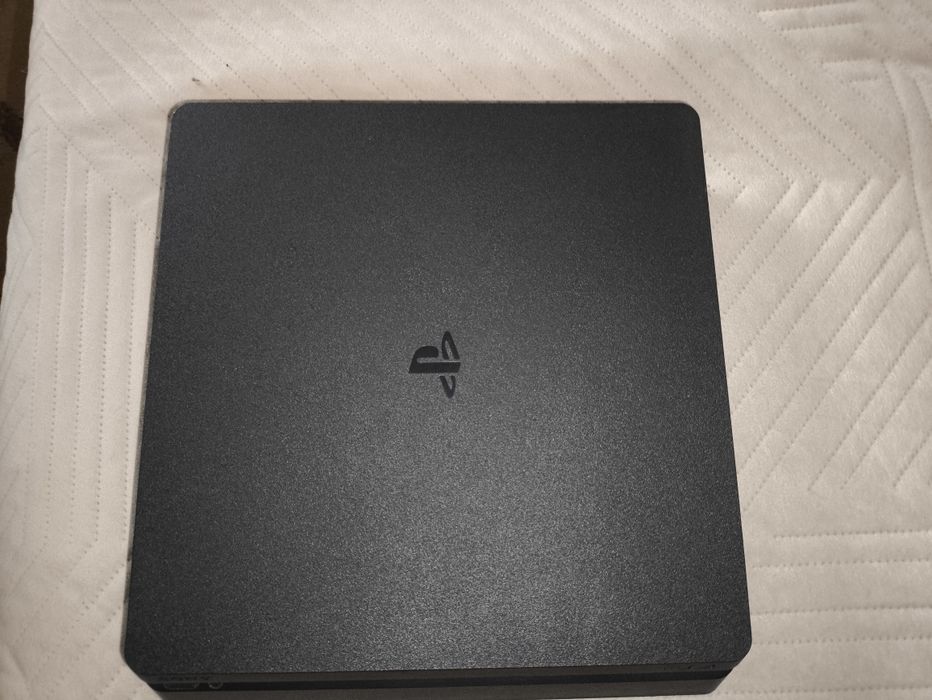 Ps 4 slim + игры ( за доп. Плату) состояние хорошее