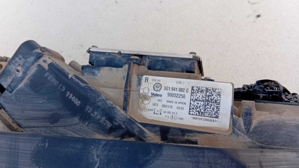 Far dreapta ( Europa ) Functional 3G1941082C VW Passat B8