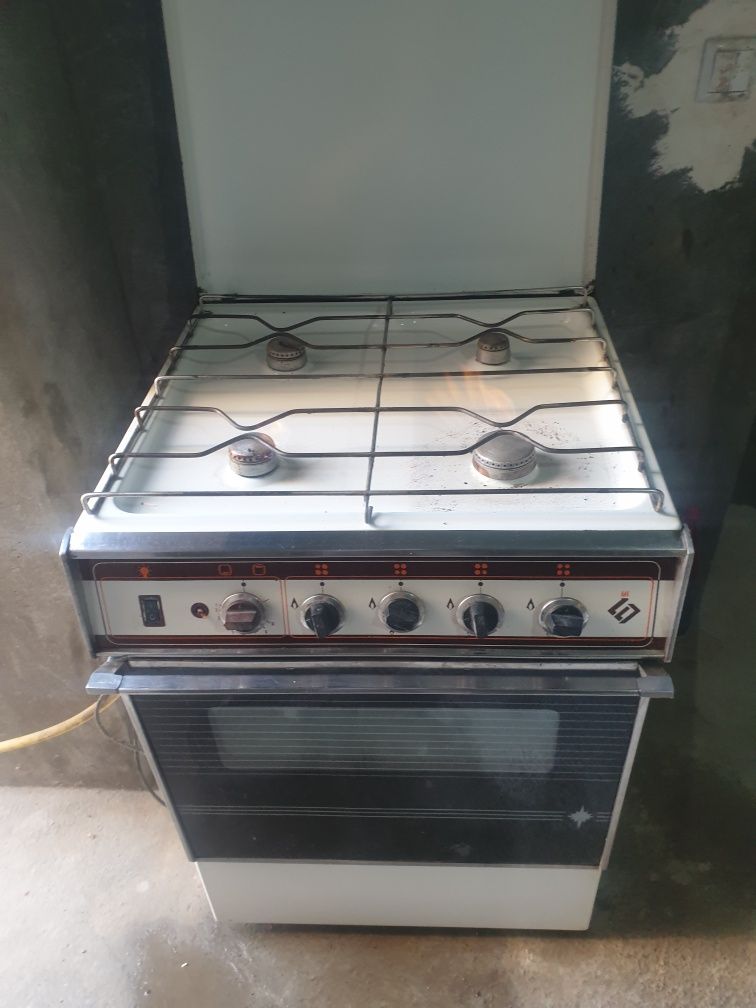 Продаётся газовая плита