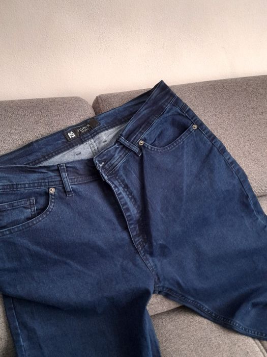 НОВИ мъжки дънки 38