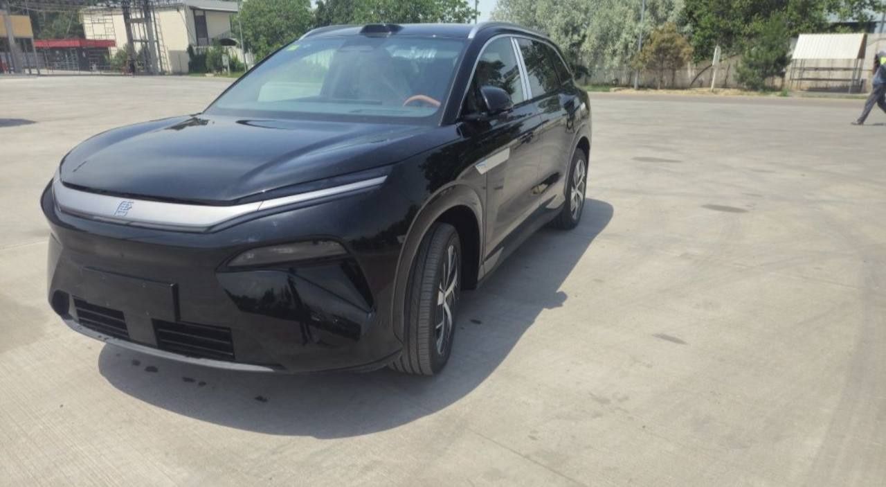 Byd Tang L Flagship
