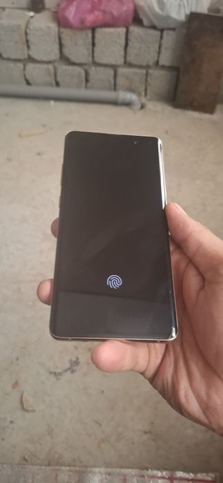 Samsung S10 5G 8/256 ishlashi hammasi zor alishgan joyi yoq