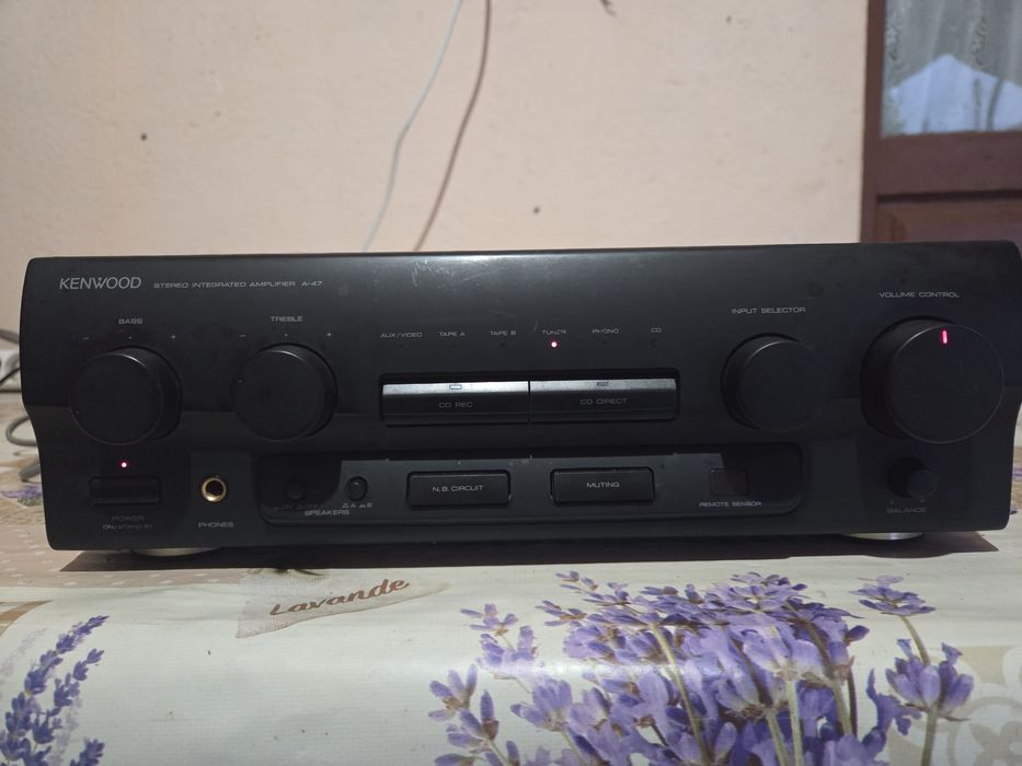 Vând amplificator Kenwood