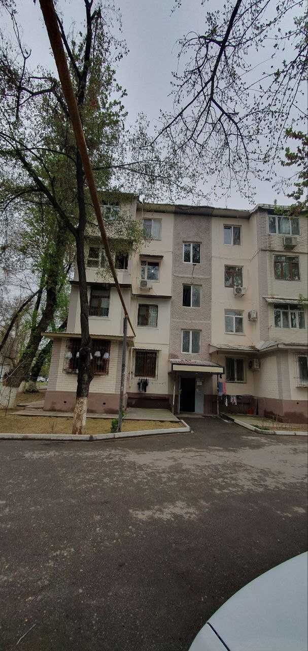 срочно продается своя 1 комнатная квартира в Учтепинском районе