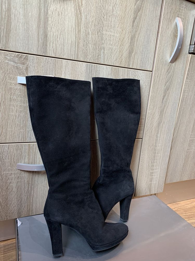 Cizme piele intoarsa similar Anna Cori